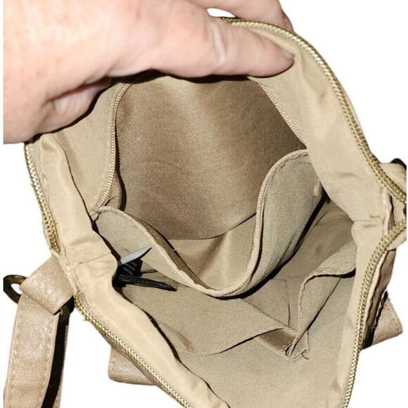 Stone & Co Tan Faux Leather Crossbody Bag With Adjustable Strap Multiple Pockets - Picture 6 of 6